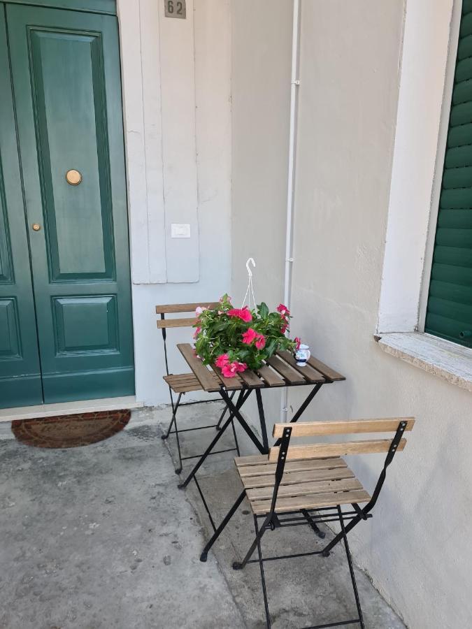 La Casa Di Alvy Hotel Pescara Bagian luar foto