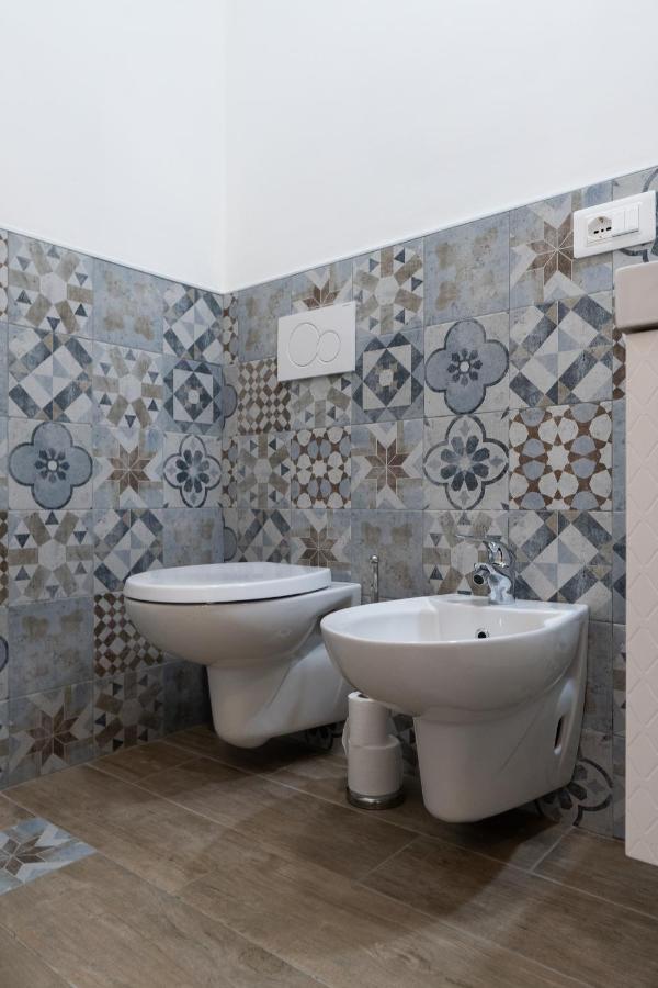La Casa Di Alvy Hotel Pescara Bagian luar foto