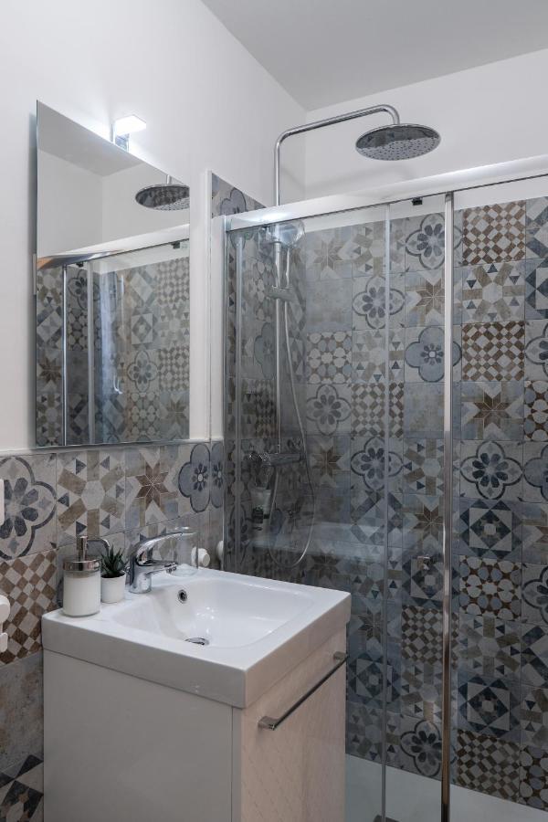 La Casa Di Alvy Hotel Pescara Bagian luar foto