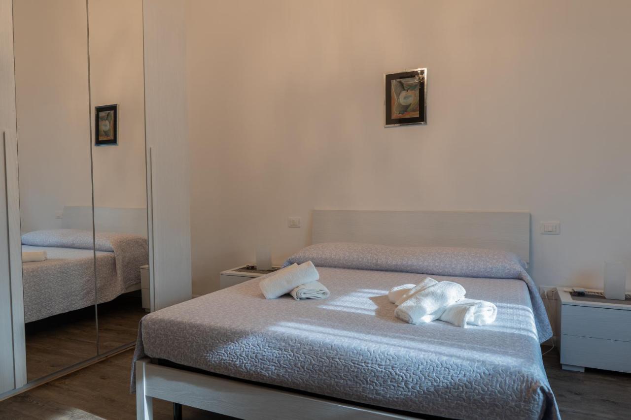 La Casa Di Alvy Hotel Pescara Bagian luar foto