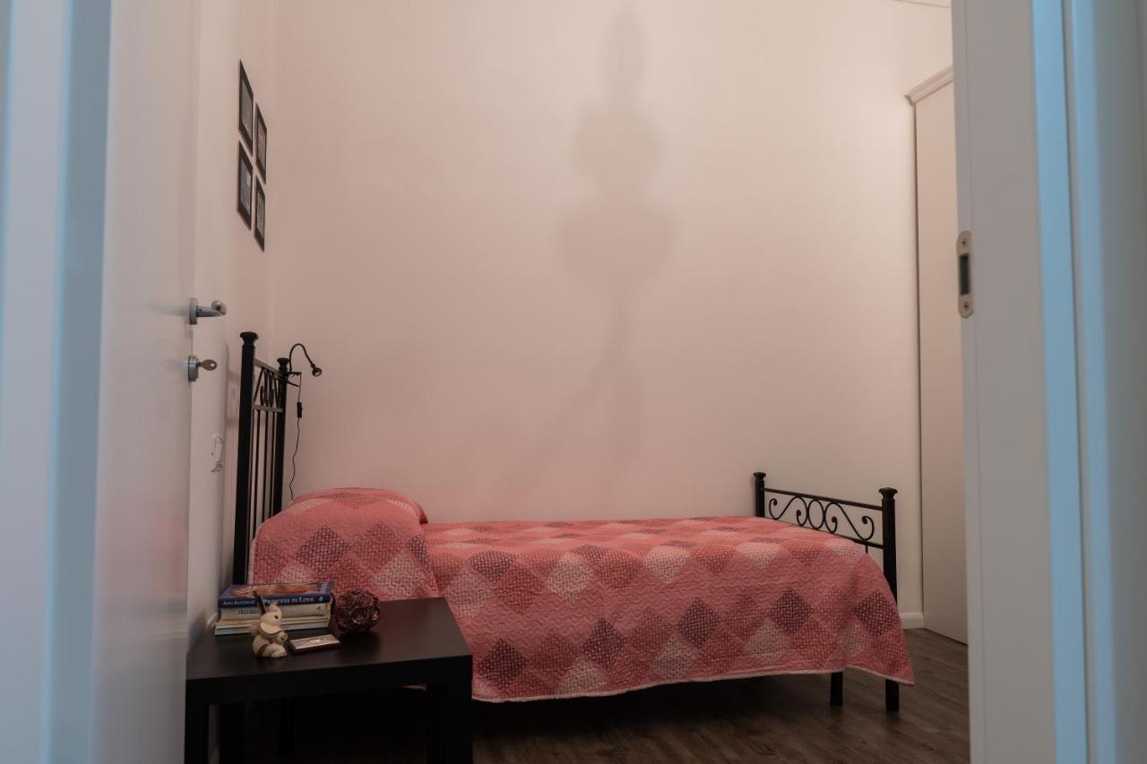 La Casa Di Alvy Hotel Pescara Bagian luar foto